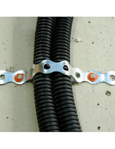 Cinta perforada WOLFPACK fleje 16mm rollo 10mt...